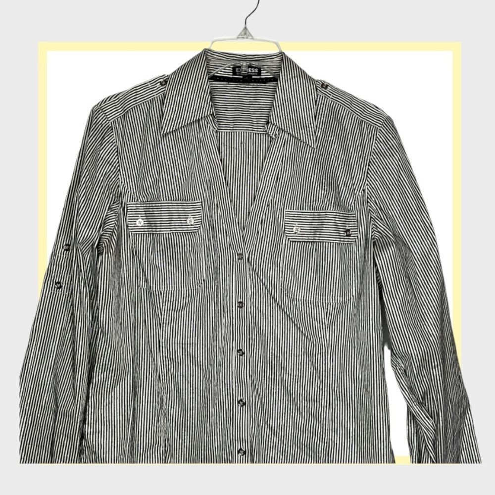 Express Essential Stretch Blouse with Metallic Threads‎ - Picture 2 of 5